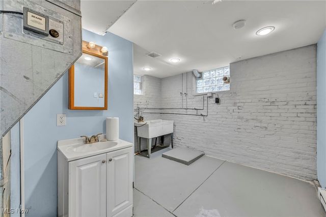 3479 W 95th Street, Cleveland, OH 44102