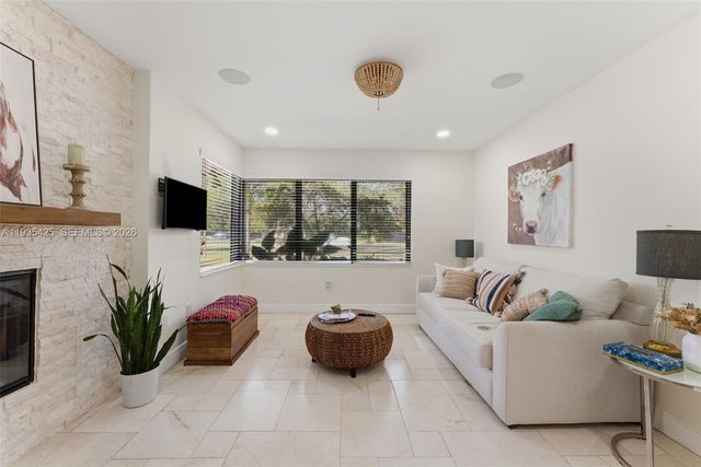 9890 SW 138th St, Miami, FL 33176