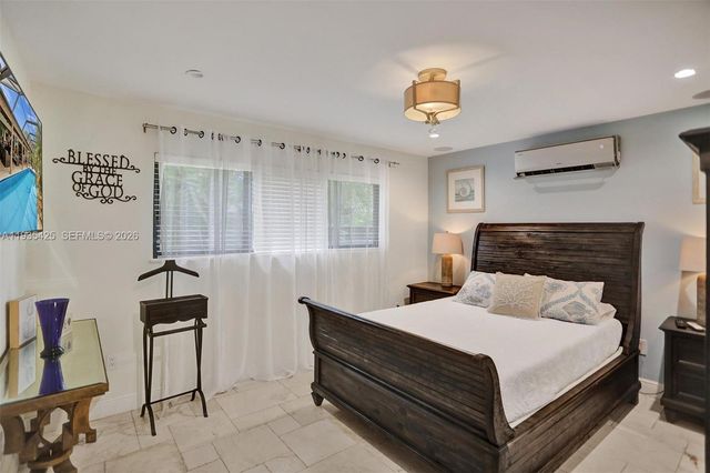 9890 SW 138th St, Miami, FL 33176