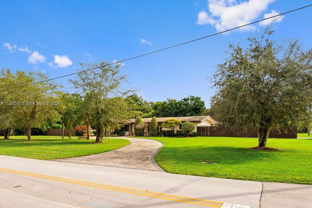 9890 SW 138th St, Miami, FL 33176