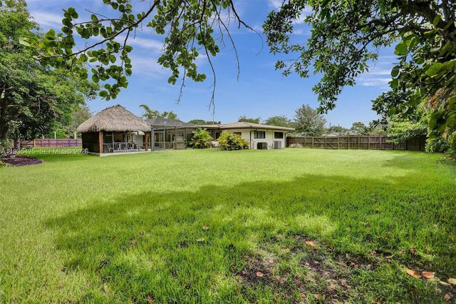 9890 SW 138th St, Miami, FL 33176