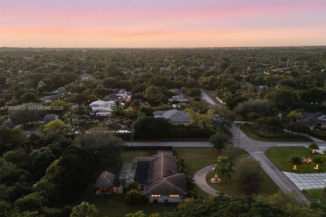 9890 SW 138th St, Miami, FL 33176