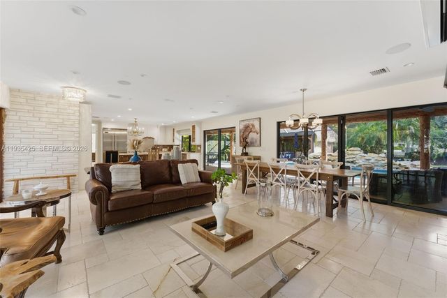 9890 SW 138th St, Miami, FL 33176