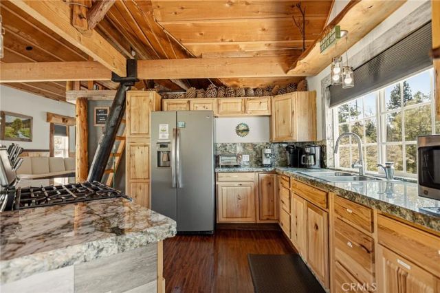 33141 Big Bear Lake Road, Running Springs, CA 92382