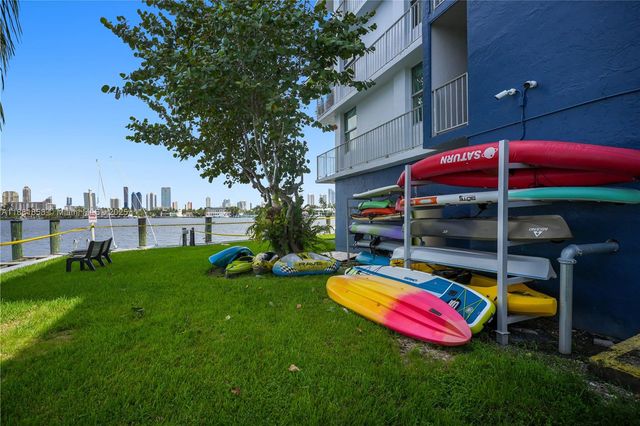 16558 NE 26th Ave 2A, North Miami Beach, FL 33160