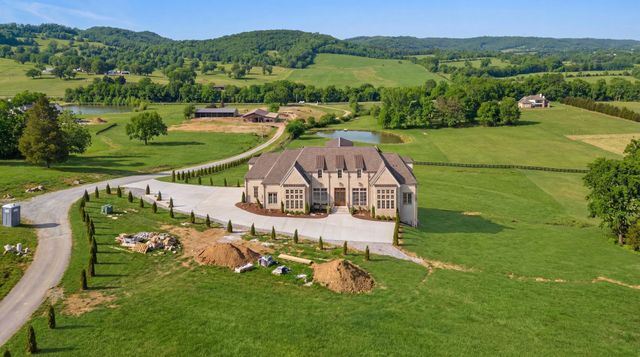 2420 Walter Way, College Grove, TN 37046