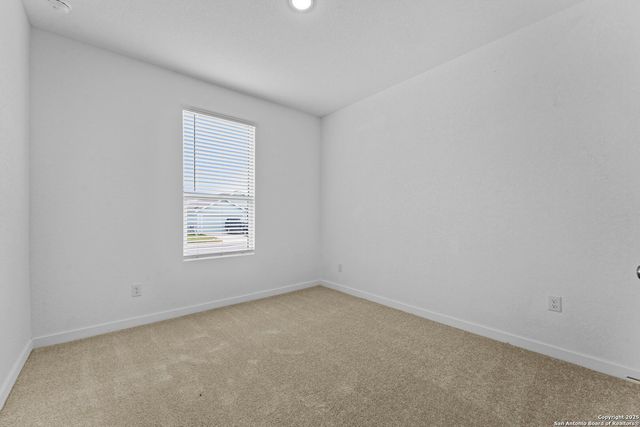 473 Wolf Crest Blvd, Seguin, TX 78155