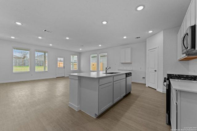 473 Wolf Crest Blvd, Seguin, TX 78155