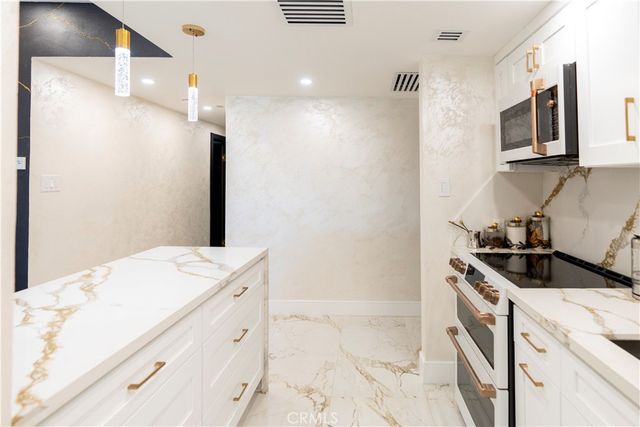 1155 N Brand Boulevard 706, Glendale, CA 91202