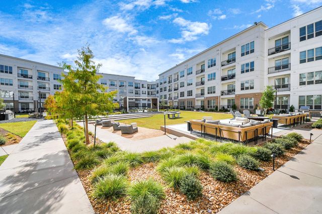 15635 Memorial Drive 242, Houston, TX 77079