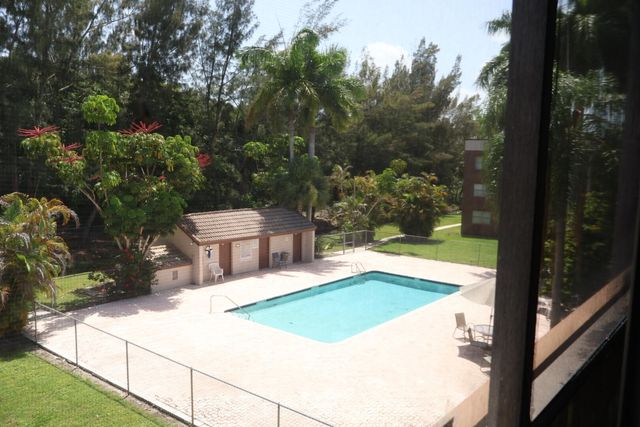 7080 NOVA Drive 307B, Davie, FL 33317