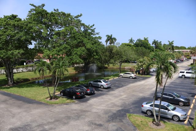 7080 NOVA Drive 307B, Davie, FL 33317