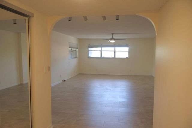 7080 NOVA Drive 307B, Davie, FL 33317