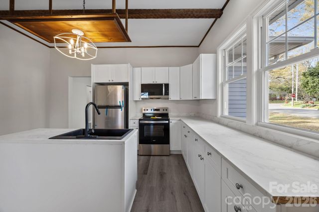 606 Townsend Avenue, Gastonia, NC 28052