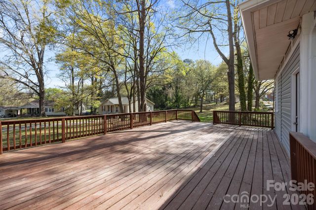 606 Townsend Avenue, Gastonia, NC 28052