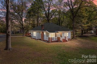 606 Townsend Avenue, Gastonia, NC 28052