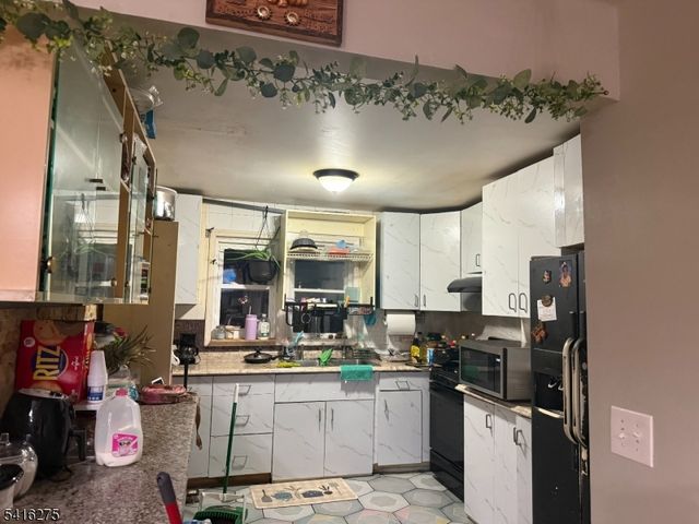 39 Sunset Ave, Newark City, NJ 07106