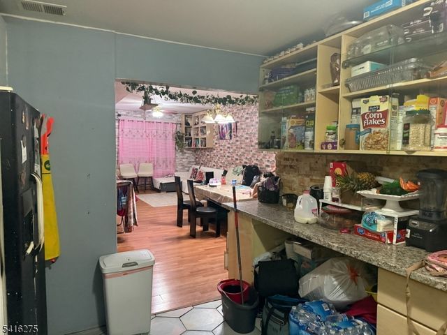 39 Sunset Ave, Newark City, NJ 07106