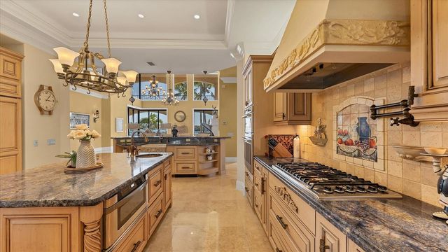 419 BAYVIEW PARKWAY, Nokomis, FL 34275