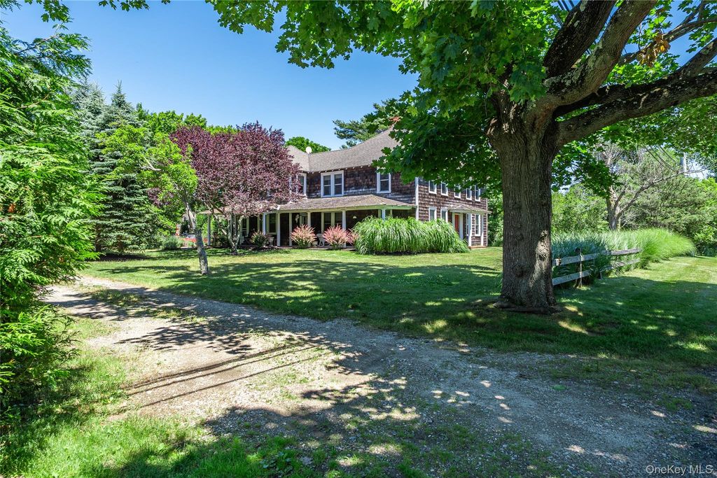 13675 Main Bayview Road, Southold, NY 11971