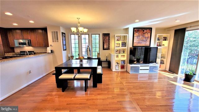9700 CEDAR FARM CIRCLE, Fairfax, VA 22031