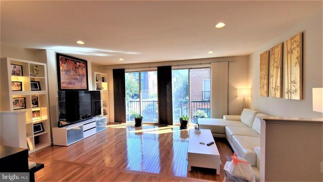 9700 CEDAR FARM CIRCLE, Fairfax, VA 22031
