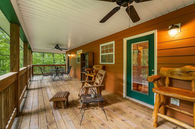 375 Lakeside Dr, Smithville, TN 37166