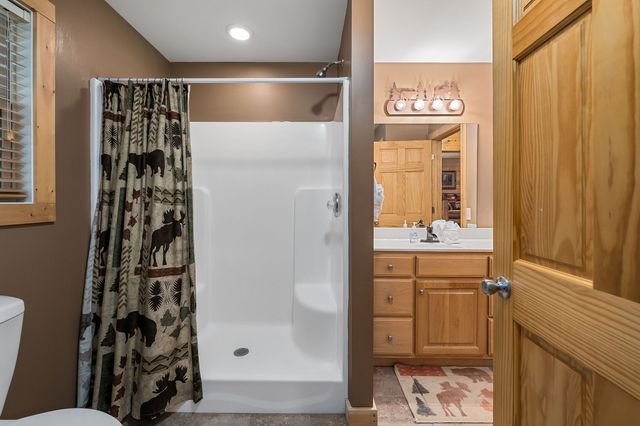 375 Lakeside Dr, Smithville, TN 37166