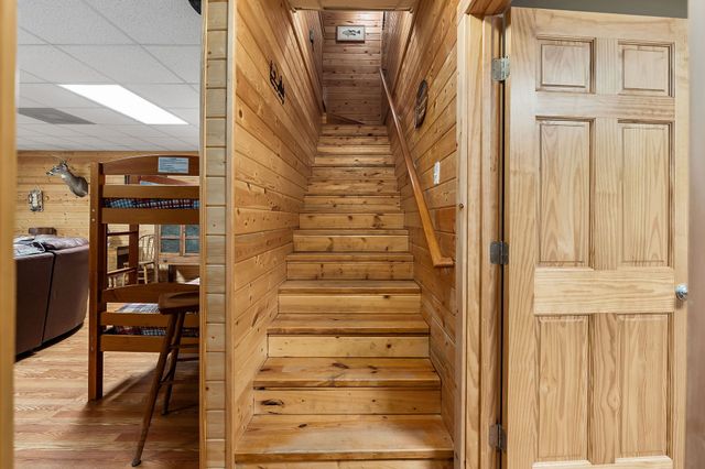 375 Lakeside Dr, Smithville, TN 37166