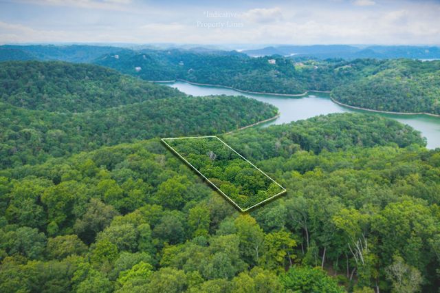 375 Lakeside Dr, Smithville, TN 37166