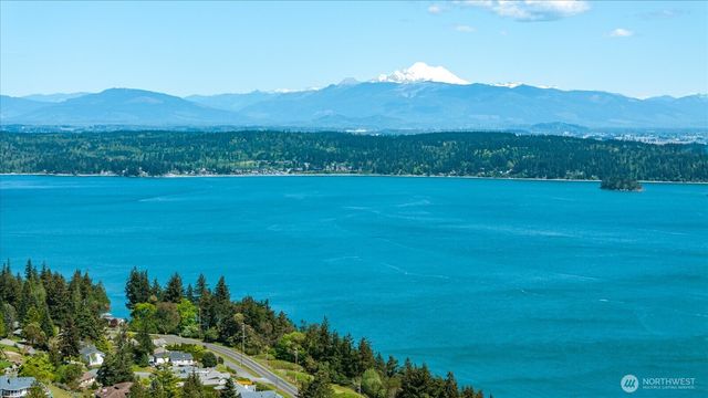 4444 Norris Lane, Oak Harbor, WA 98277