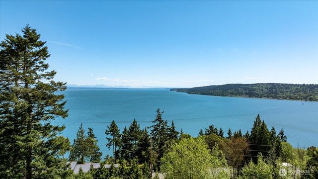 4444 Norris Lane, Oak Harbor, WA 98277