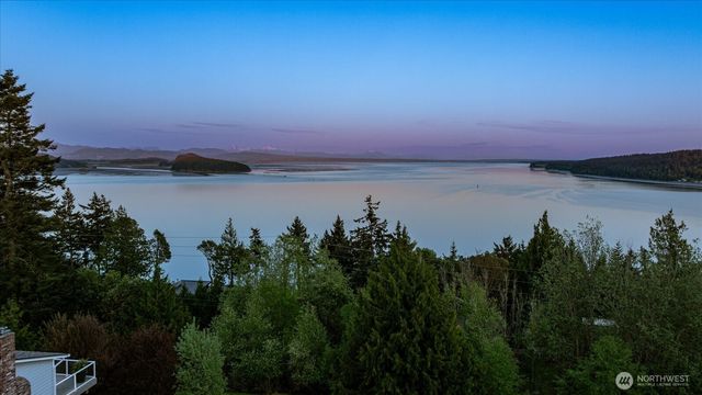 4444 Norris Lane, Oak Harbor, WA 98277
