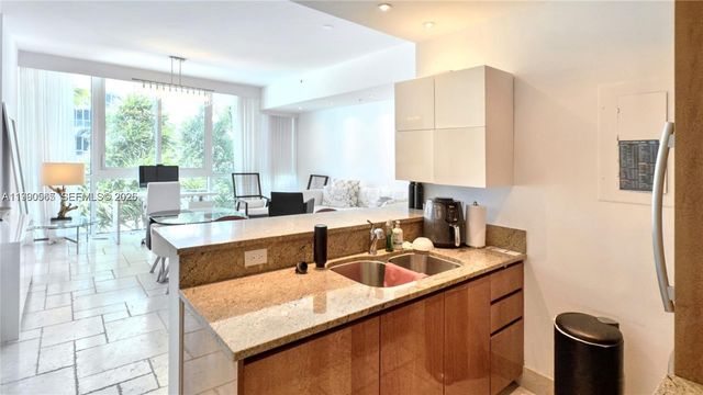 50 S Pointe Dr 504, Miami Beach, FL 33139