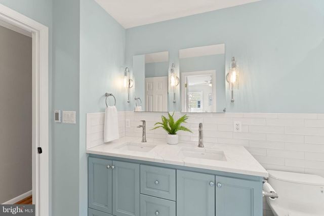 4211 NUTWOOD WAY, Fairfax, VA 22032