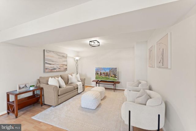 4211 NUTWOOD WAY, Fairfax, VA 22032