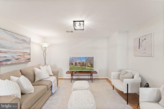 4211 NUTWOOD WAY, Fairfax, VA 22032