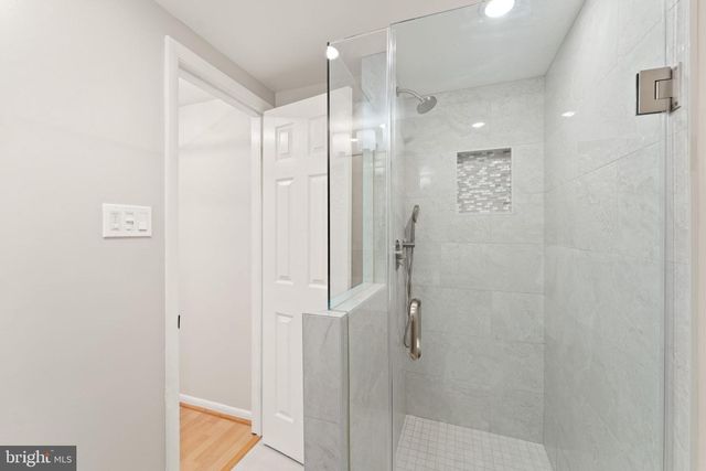 4211 NUTWOOD WAY, Fairfax, VA 22032