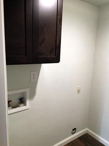 1401-A Summer Creek DR A, Austin, TX 78704