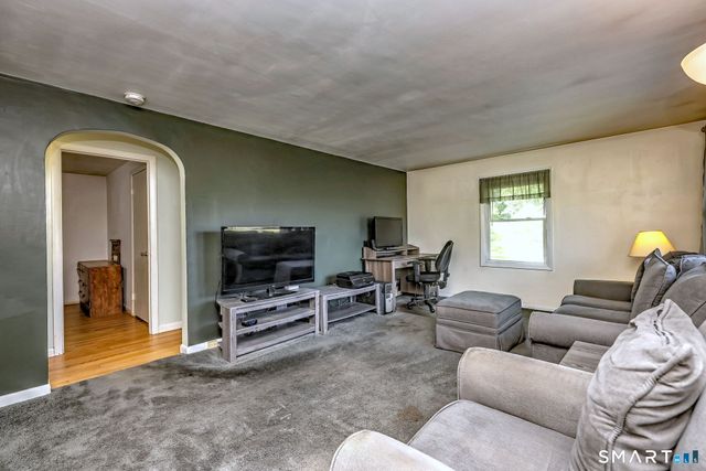 92 Melbourne Court, Naugatuck, CT 06770