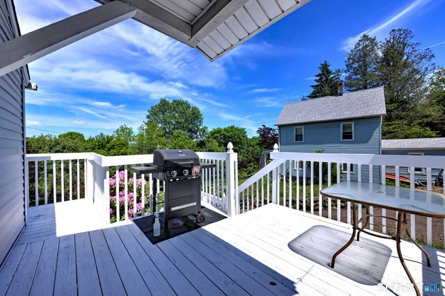 92 Melbourne Court, Naugatuck, CT 06770