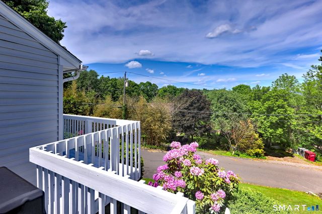 92 Melbourne Court, Naugatuck, CT 06770