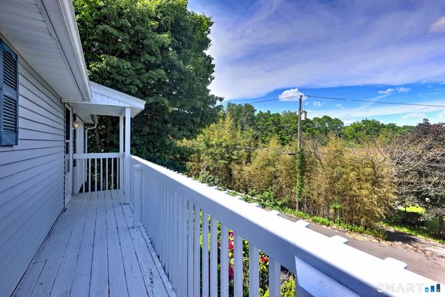 92 Melbourne Court, Naugatuck, CT 06770