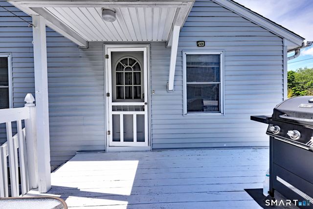 92 Melbourne Court, Naugatuck, CT 06770
