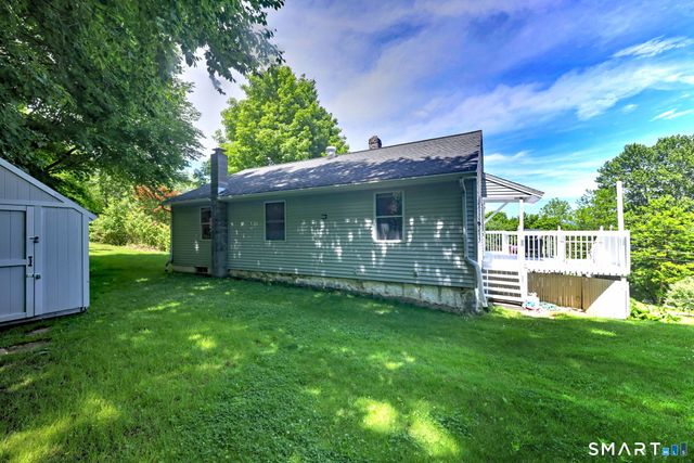 92 Melbourne Court, Naugatuck, CT 06770
