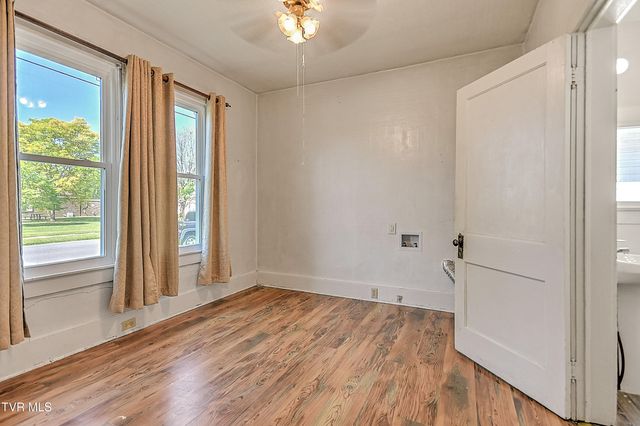 400 New Street, Johnson City, TN 37601