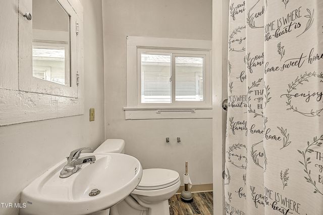 400 New Street, Johnson City, TN 37601