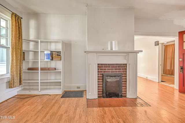 400 New Street, Johnson City, TN 37601