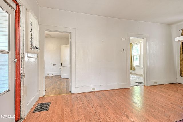 400 New Street, Johnson City, TN 37601