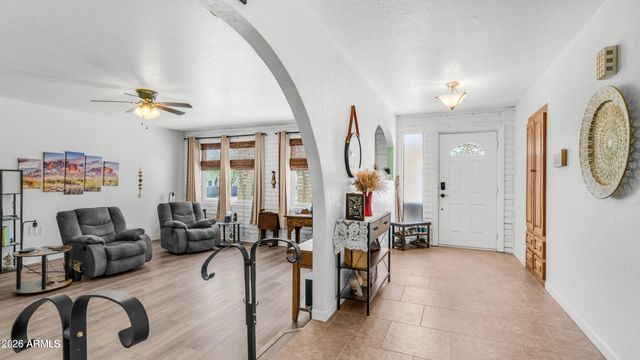 95 S VAL VISTA Road, Apache Junction, AZ 85119